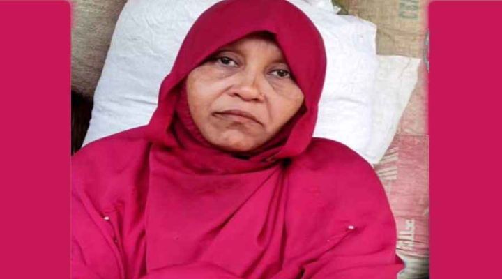 ভাঙ্গায় স্ত্রীর স্বীকৃতির দাবিতে প্রেমিকের বাড়িতে ষাটোর্ধ্ব নারীর অবস্থান